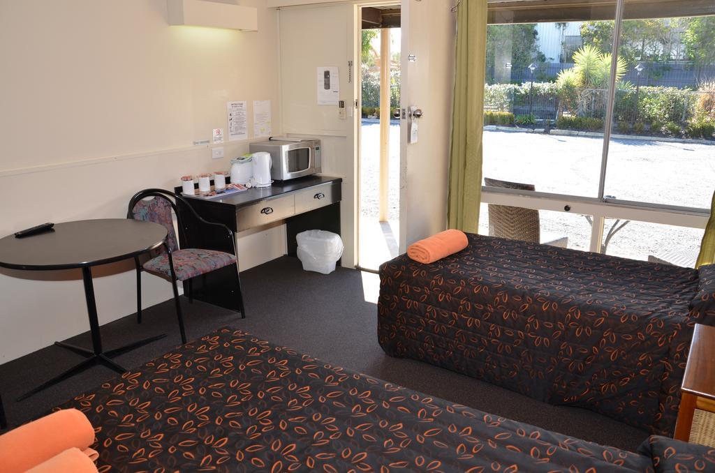 Warwick Motor Inn Ngoại thất bức ảnh