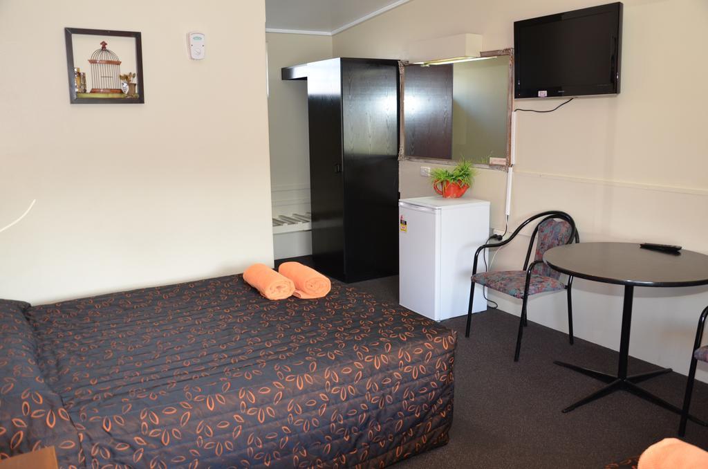 Warwick Motor Inn Ngoại thất bức ảnh
