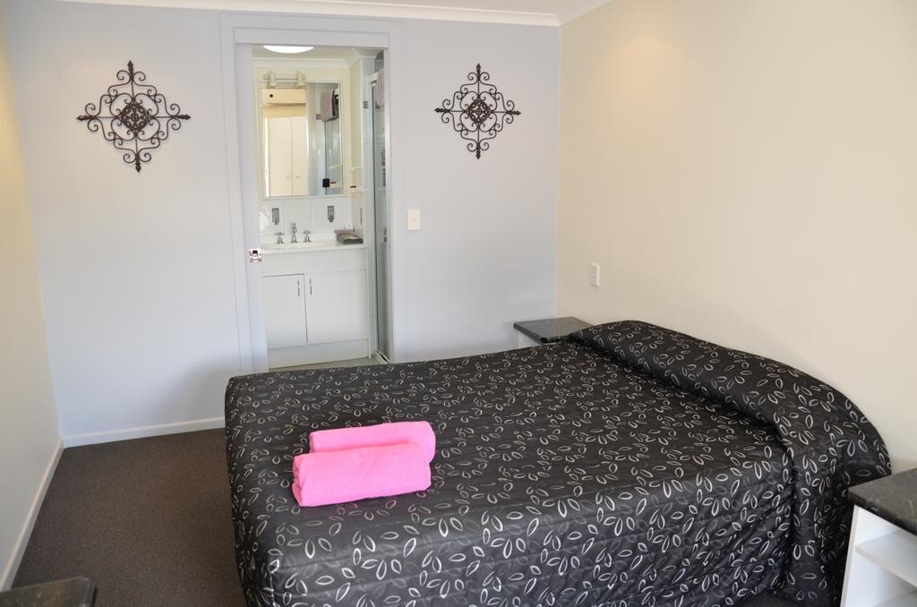 Warwick Motor Inn Phòng bức ảnh