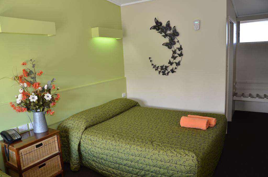 Warwick Motor Inn Ngoại thất bức ảnh