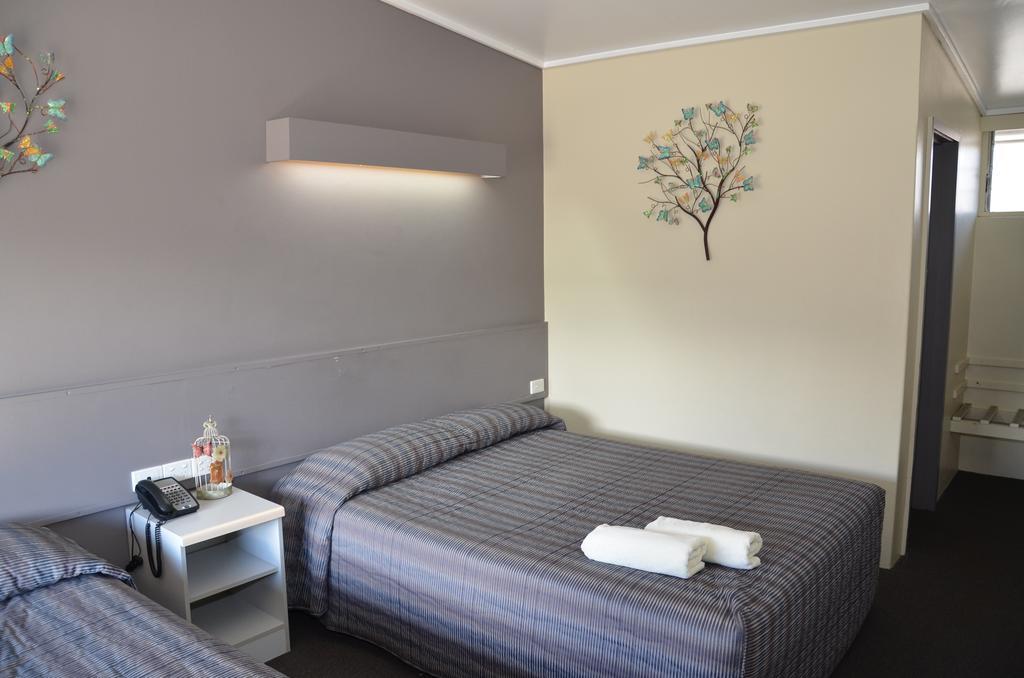 Warwick Motor Inn Ngoại thất bức ảnh