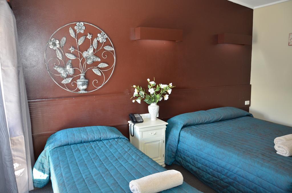 Warwick Motor Inn Phòng bức ảnh