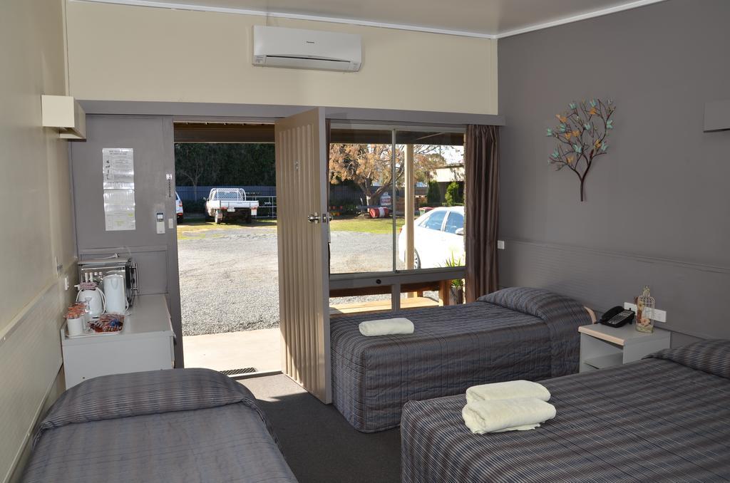 Warwick Motor Inn Phòng bức ảnh