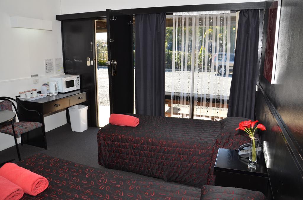 Warwick Motor Inn Ngoại thất bức ảnh